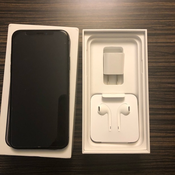 iPhone X - Picture 2 of 4